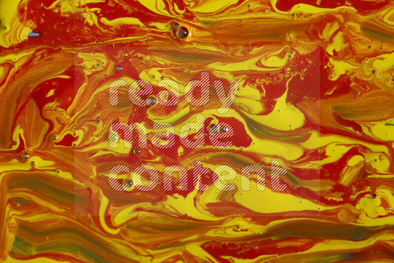 خلفية ملونة مع مزيج من ألوان الطلاء الأحمر والأصفر