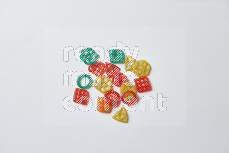 تسالي علي خلفية بيضاء