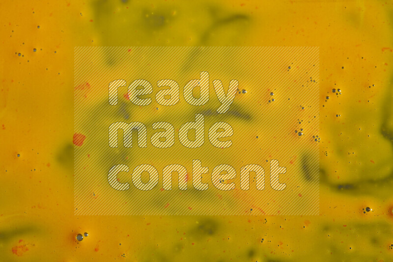 لقطات مقربة لأشكال مختلفة مرسومه باللون الأصفر