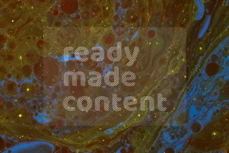 تظهر الصورة أشكال مختلفة من تداخلات اللون الأحمر والأزرق والأصفر