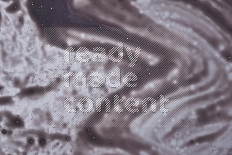 لقطات مقربة لأشكال مختلفة مرسومه باللون الأرجواني