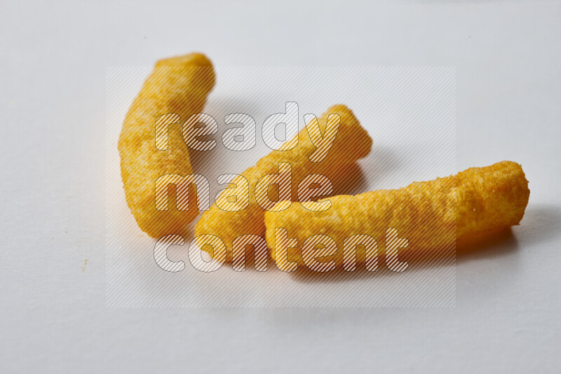 وجبات خفيفه علي خلفية بيضاء