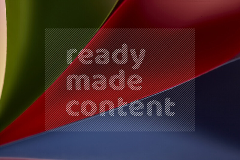 فن تجريدي يعرض المنحنيات المرتبة للأوراق الملونة