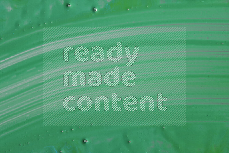 لقطات مقربة لأشكال مختلفة مرسومه باللون الأخضر