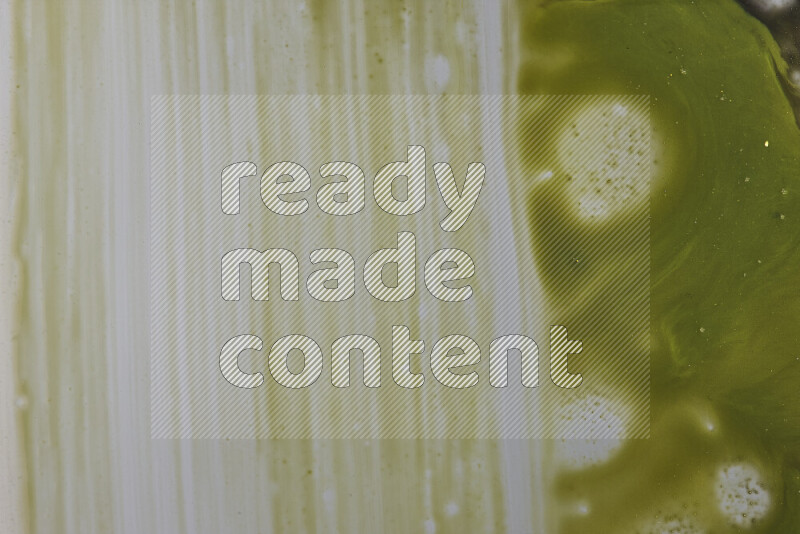 لقطات مقربة لأشكال مختلفة مرسومه باللون الأخضر