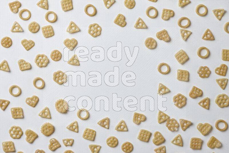 تسالي علي خلفية بيضاء