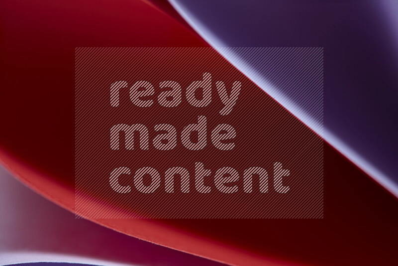 فن تجريدي يعرض المنحنيات المرتبة للأوراق باللون الارجواني والأحمر