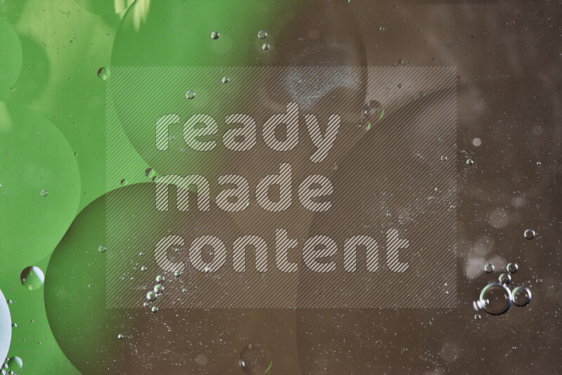 لقطات مقربة لفقاعات من الزيت على سطح الماء باللون الأخضر والبني