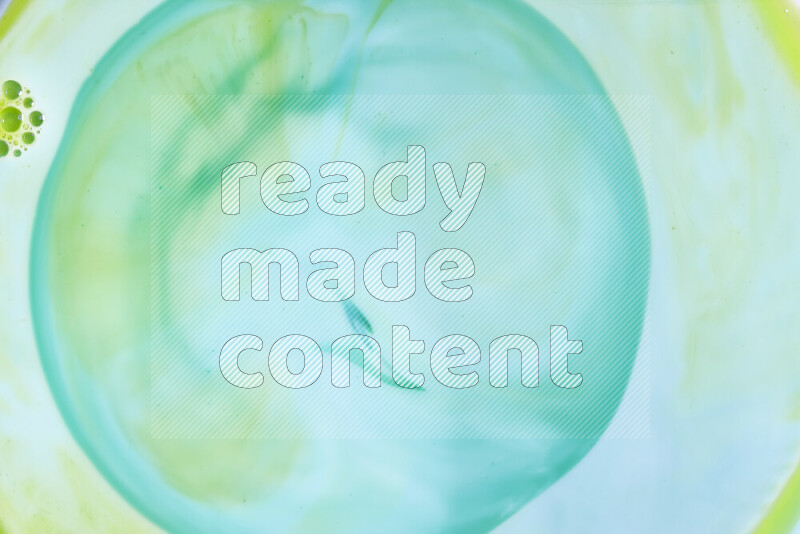 لقطة مقربة لأنماط دوامية بتدرجات اللون الأخضر