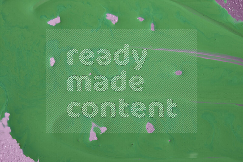 لقطات مقربة لأشكال مختلفة مرسومه باللون الأخضر